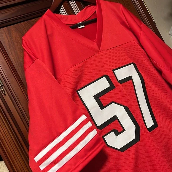 Brand New Custom Made NFL SF 49er LB “Dre” Greenlaw Signed #57 Throwback Jersey!